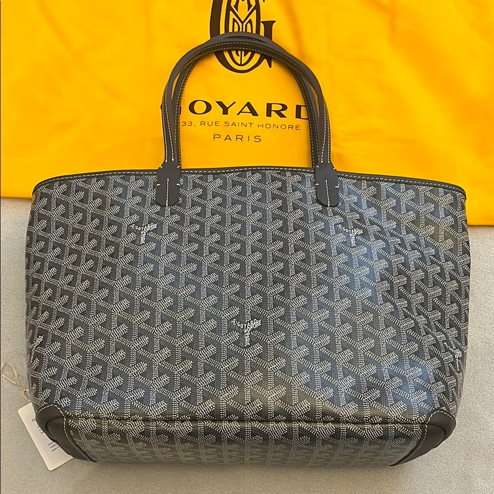 Authentic Goyard Artois PM in Gray